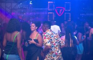 VIDEO: Man Caught on Camera Allegedly R@ping Drunk Lady Inside Nightclub, Police React