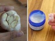 Here is What Will Happen When You Put Vicks VapoRub On A Garlic Clove